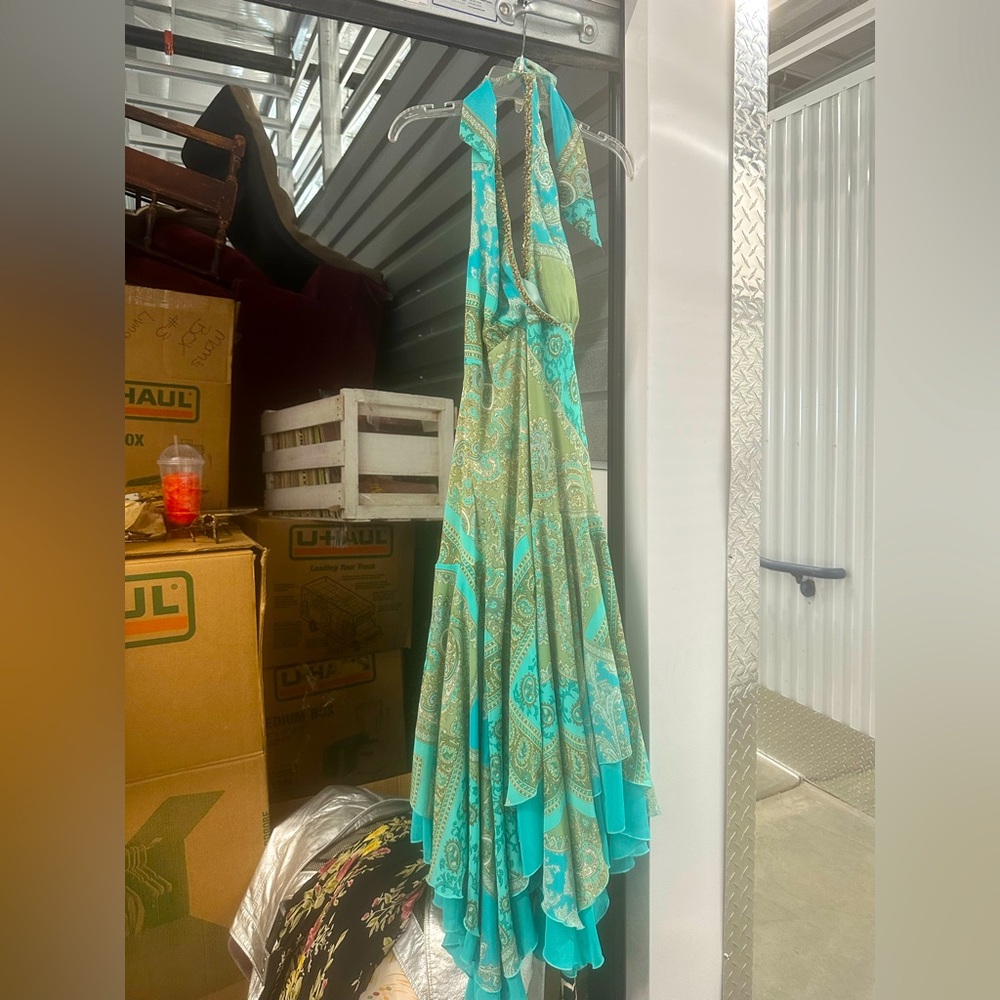 Women’s dress